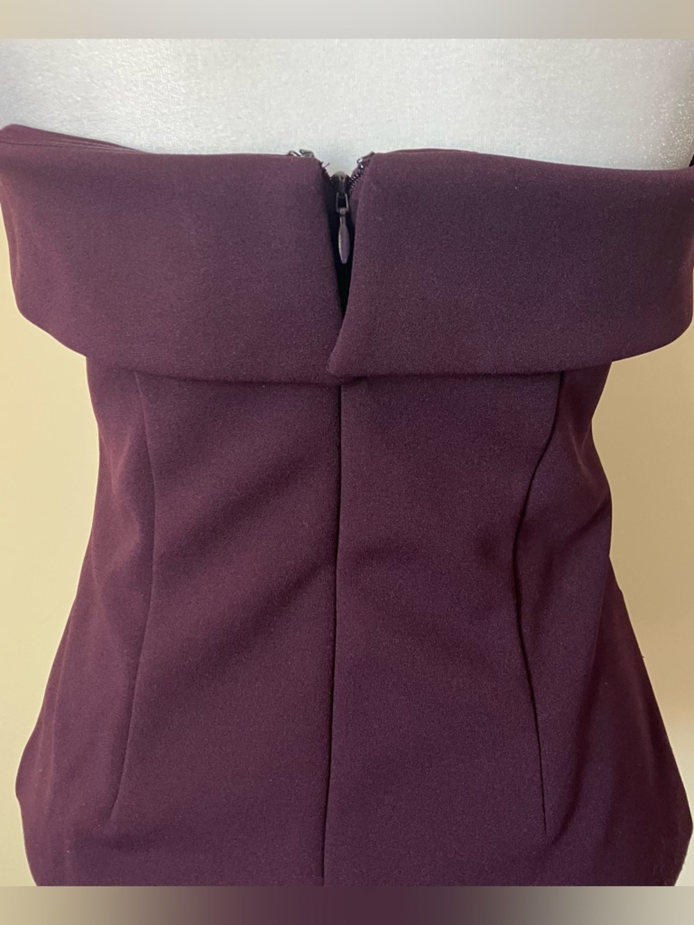 Babaton by Aritzia FigureKnit Eyecatcher Structured Crepe Tube Top size Medium - Picture 12 of 12